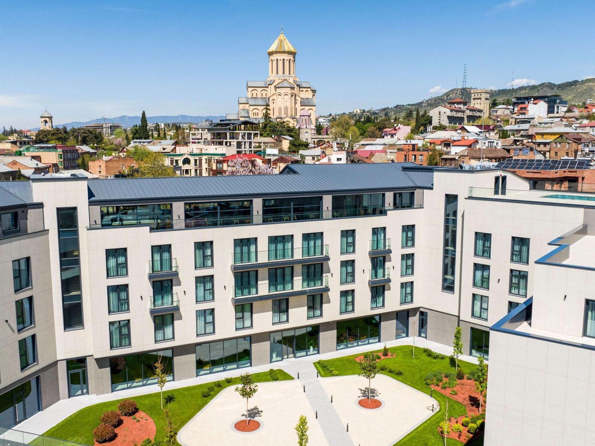 Novotel Tbilisi Center Exteriör bild