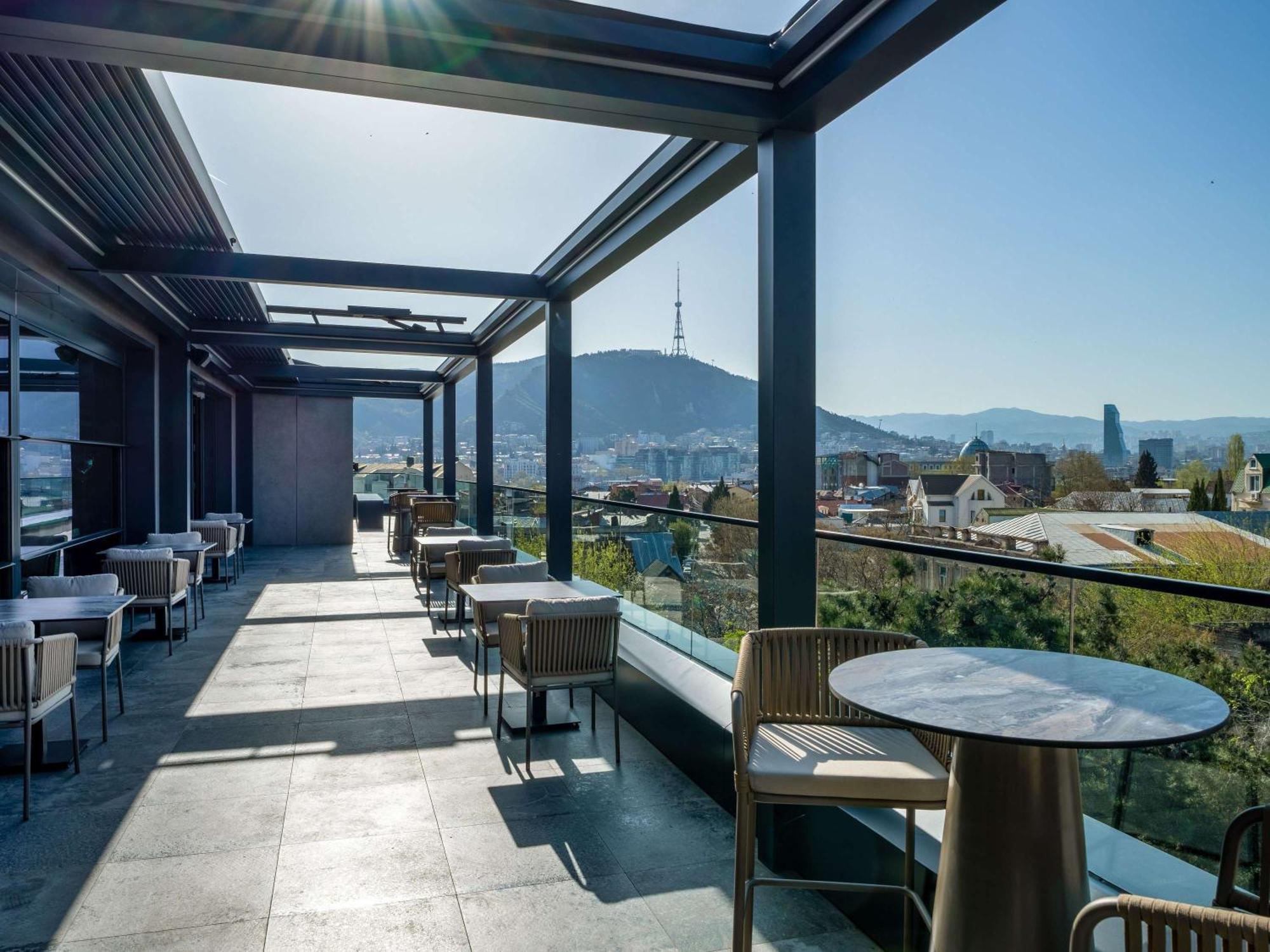 Novotel Tbilisi Center Exteriör bild